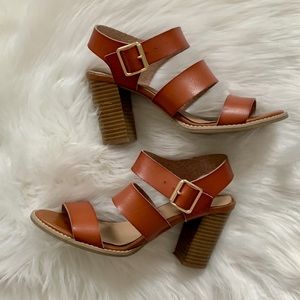Old Navy Tan Brown Heel Sandals